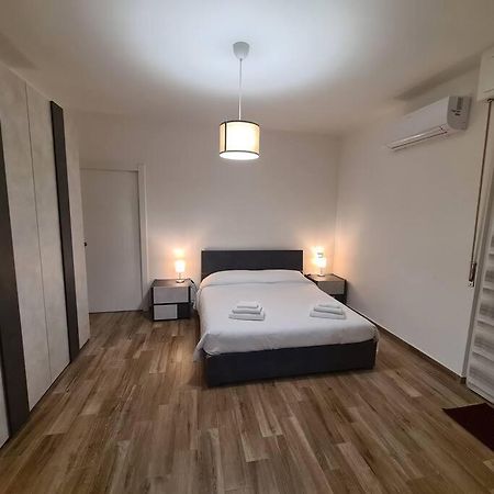 Apartment Garibaldi Павия Екстериор снимка